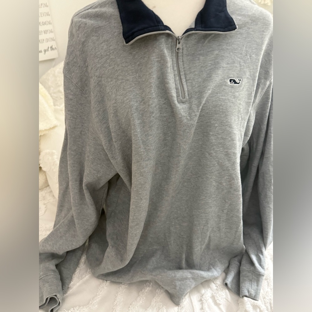 Vineyard Vines Gray and Navy Cotton Top